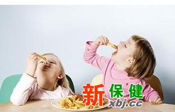 零食不離口的人