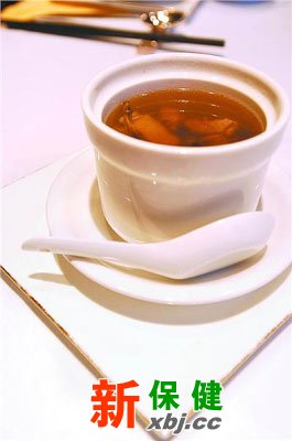秋季女人護(hù)膚需要三份湯