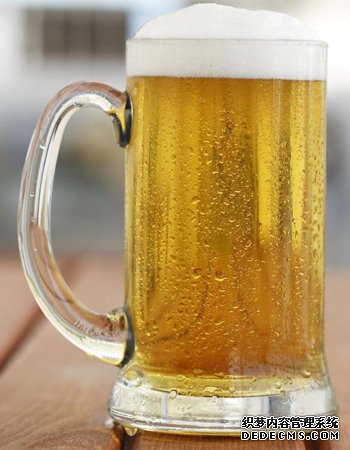 警惕十種情況下不宜喝啤酒