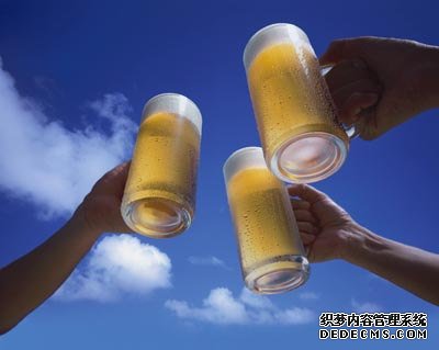 警惕十種情況下不宜喝啤酒