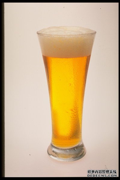 警惕十種情況下不宜喝啤酒